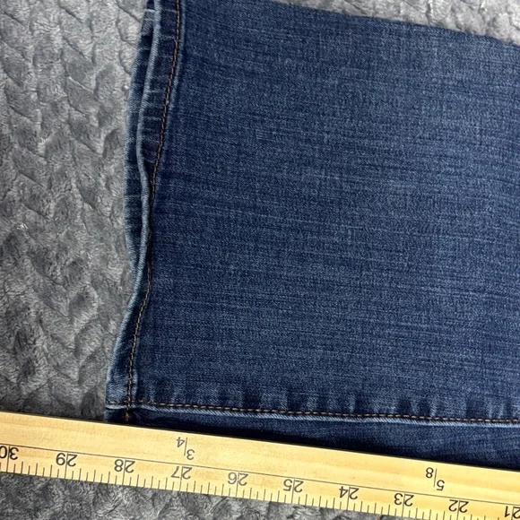 Denizen from Levi’s Women’s Blue Flared Jeans - Picture 5 of 7